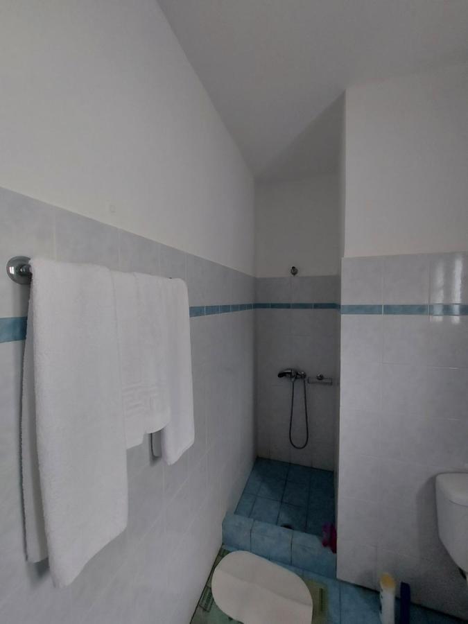 Matina Apartments Tyros ภายนอก รูปภาพ